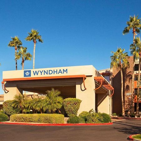 Wyndham Phoenix Airport - Tempe Bagian luar foto